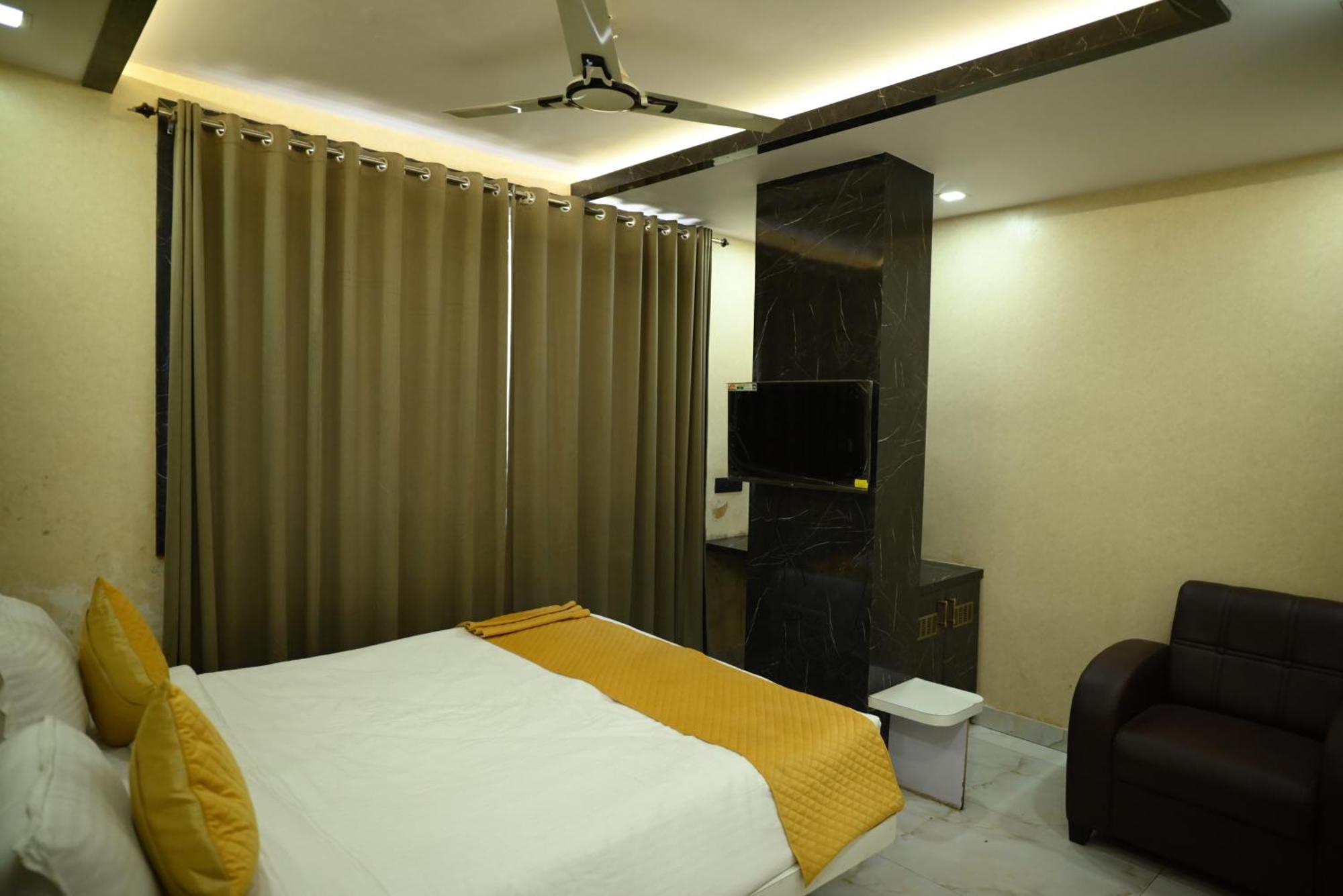 Kings Inn Hotel Ранчі Екстер'єр фото