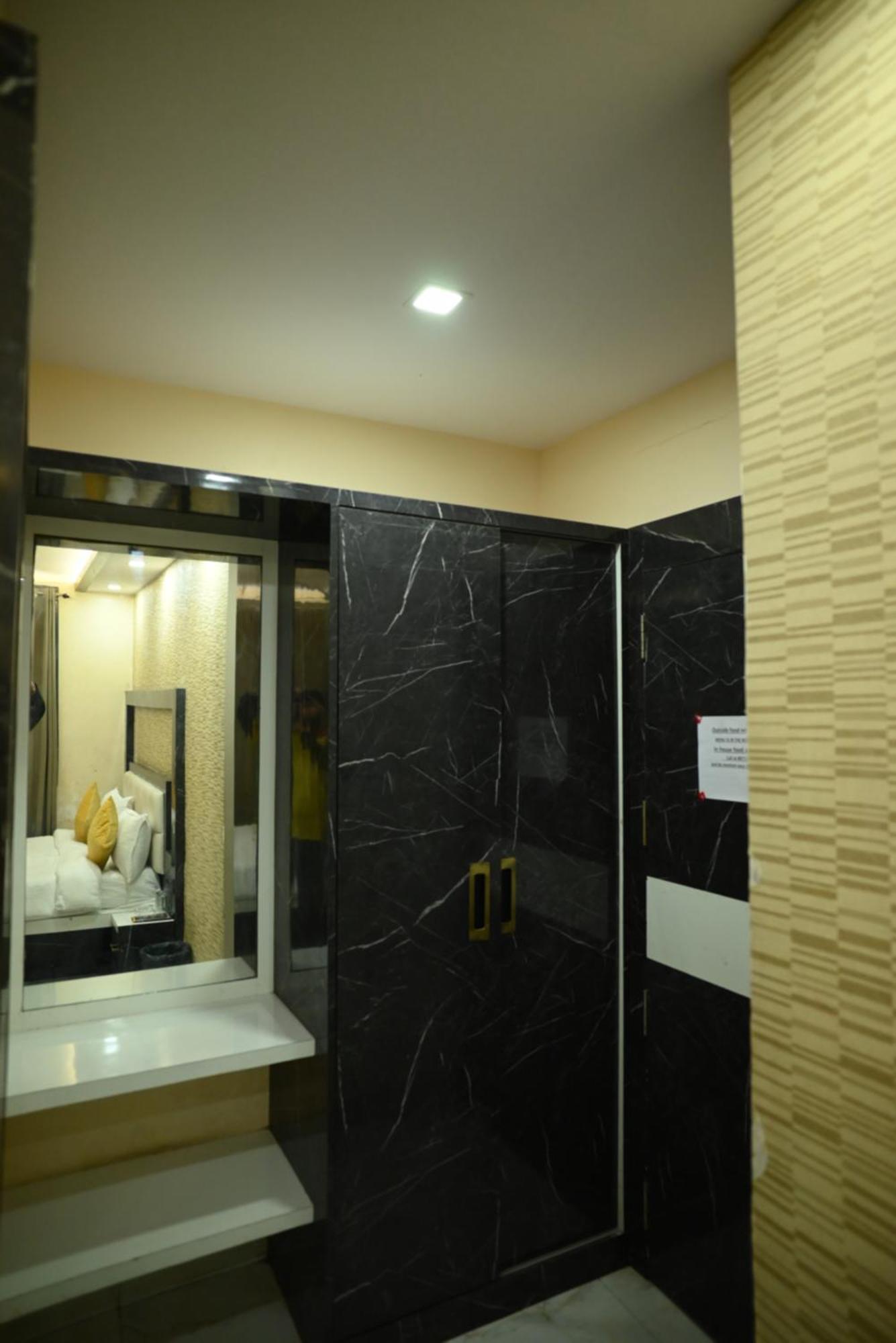 Kings Inn Hotel Ранчі Екстер'єр фото
